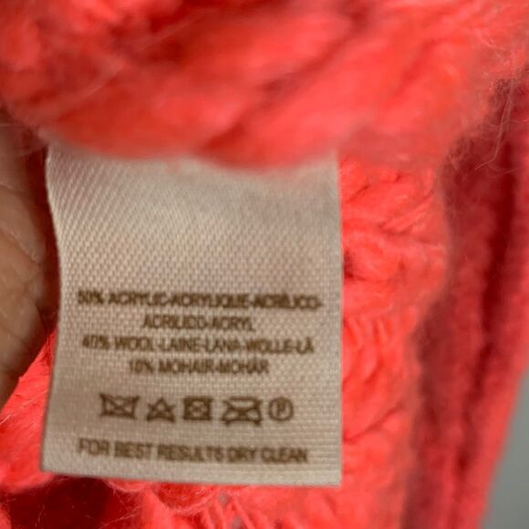 FP Hot Tottie chunky cable knit sweater. Small - Picture 3 of 3